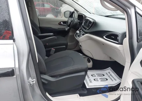 2018 Chrysler Pacifica L z USA, uszkodzony, nr VIN 2C4RC1AG2JR109776